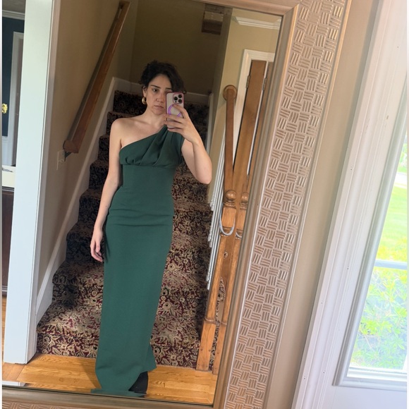 Rachel Gilbert Green One-Shoulder Gown for Weddings
Winnie Dress - Picture 2 of 4